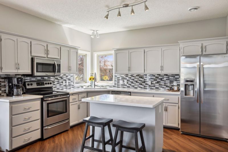 9420 Fallgold Pw N, Brooklyn Park, MN 55443