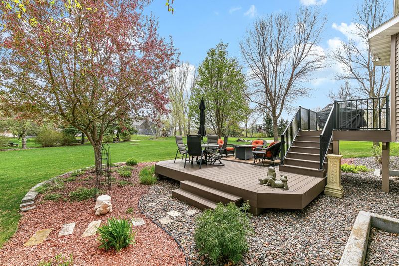 700 Falcon Ct, Sartell, MN 56377