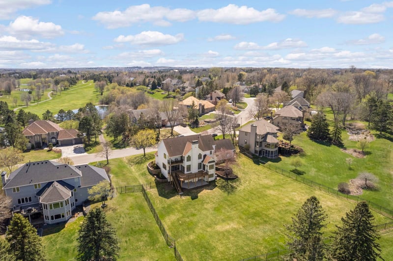 9430 Wedgewood Dr, Woodbury, MN 55125