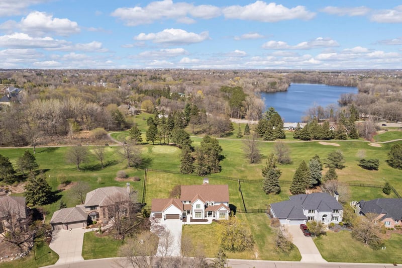 9430 Wedgewood Dr, Woodbury, MN 55125