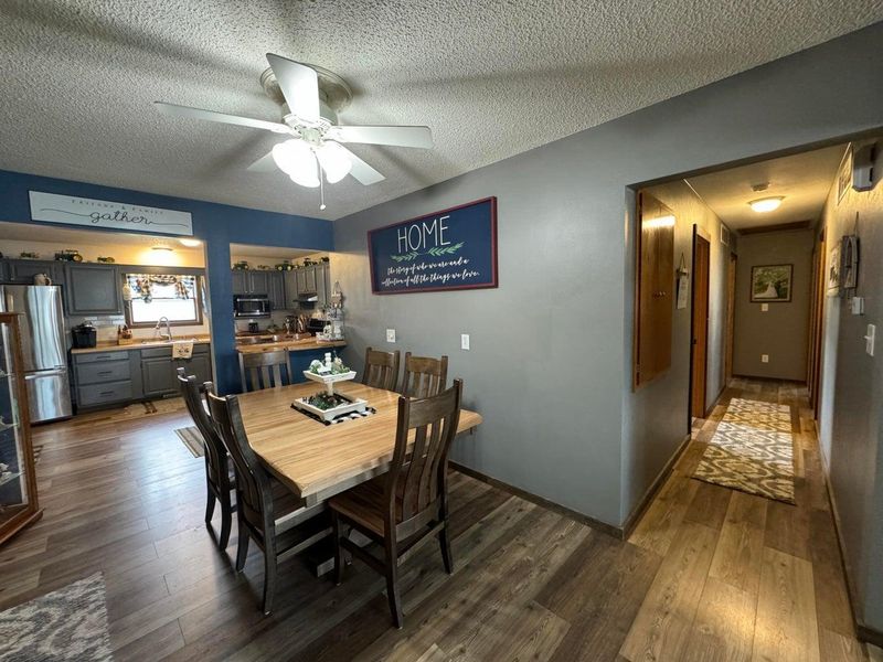 608 S 5th St, La Crescent, MN 55947