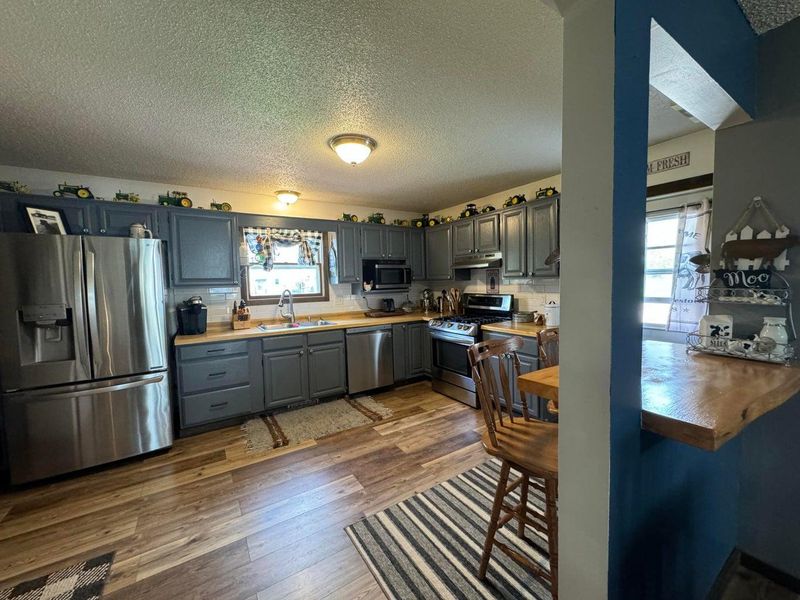 608 S 5th St, La Crescent, MN 55947