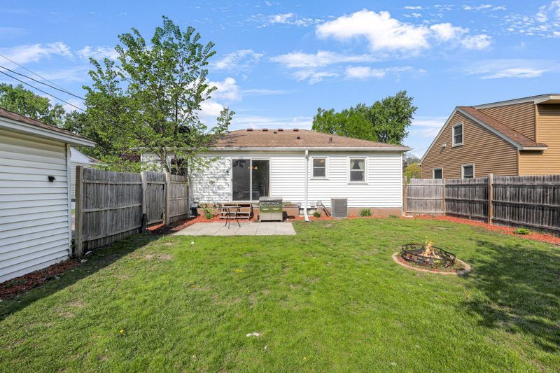 5254 Idaho Ave N, Crystal, MN 55428