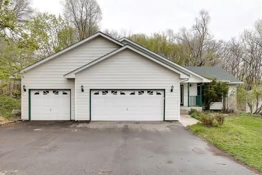 1860 Butler Ave, South Saint Paul, MN 55075