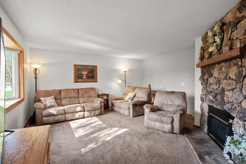 7617 Riverdale Dr N, Brooklyn Park, MN 55444
