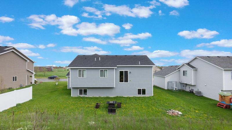 479 18th St NW, Sauk Rapids, MN 56379
