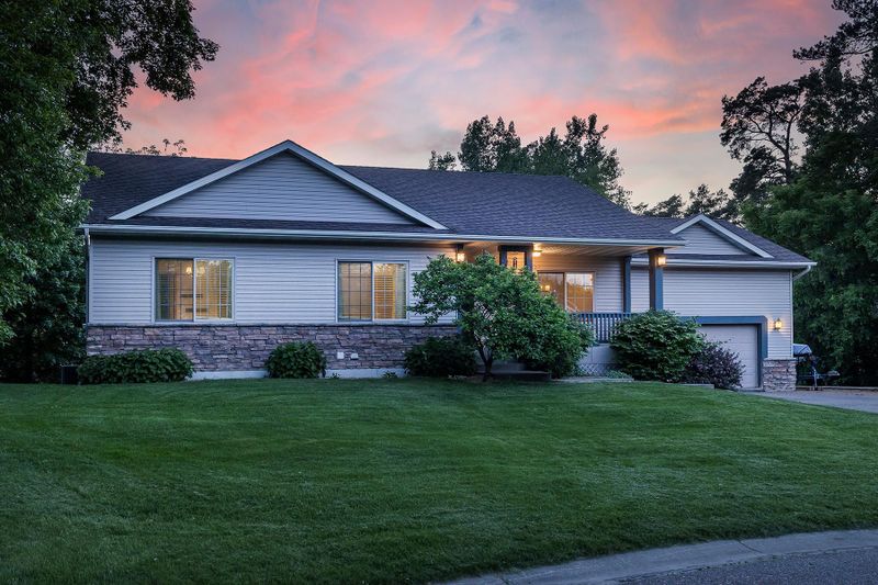 3909 Pine Ln, Saint Bonifacius, MN 55375
