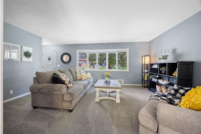 4533 Maryland Ave N, Crystal, MN 55428
