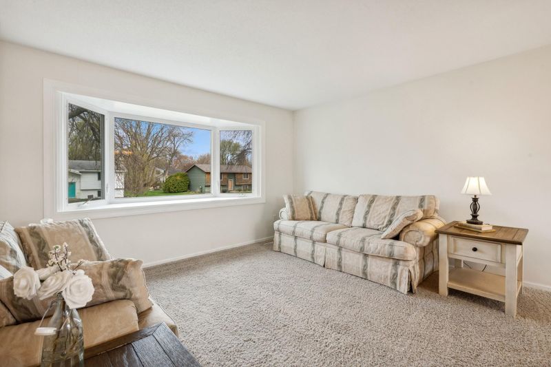 7192 Shad Ave, Hugo, MN 55038