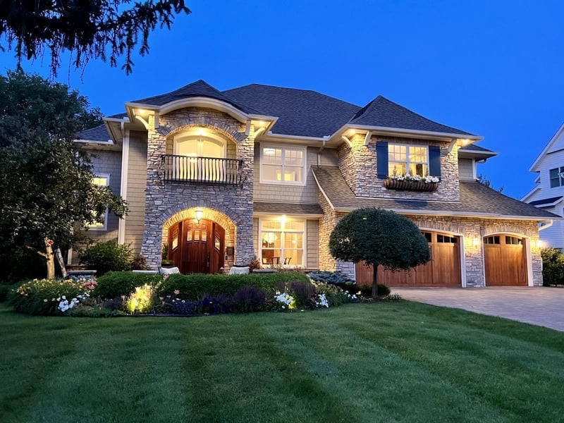 5113 Mirror Lakes Dr, Edina, MN 55436