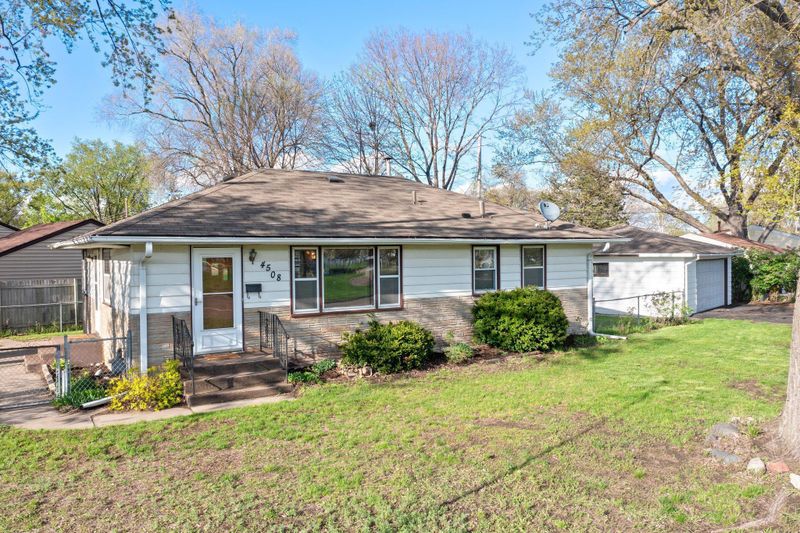 4508 69th Ave N, Brooklyn Center, MN 55429