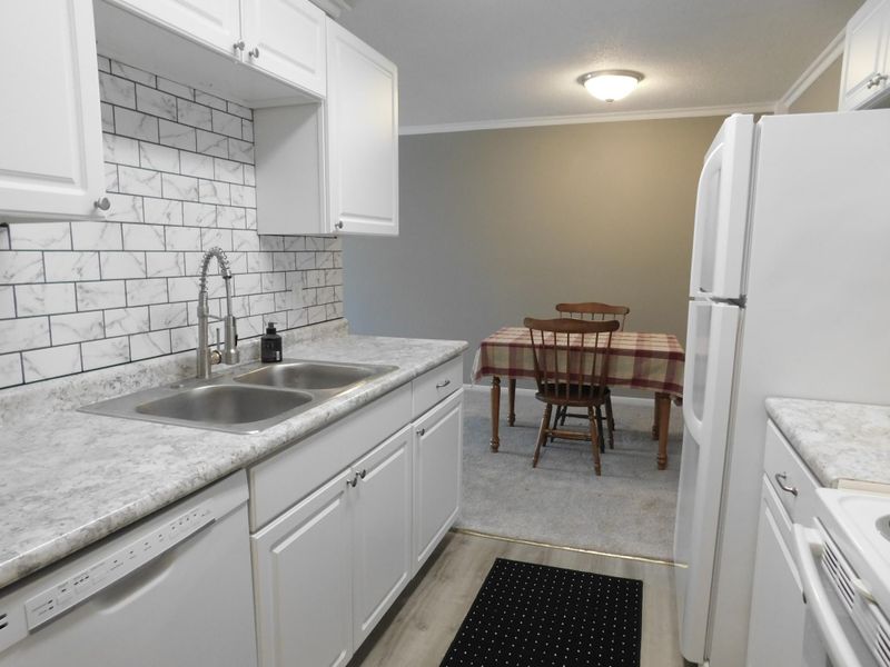 2801 Flag Ave N #302, New Hope, MN 55427