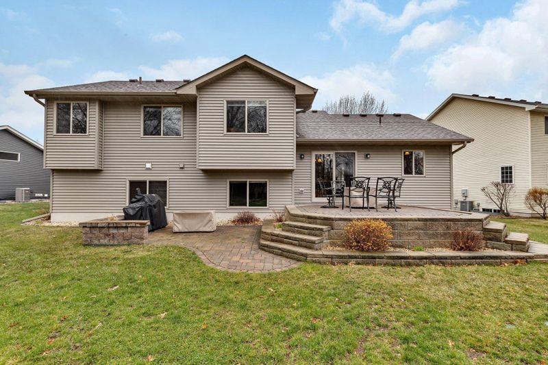 131 Frontier Ct, Sauk Rapids, MN 56379