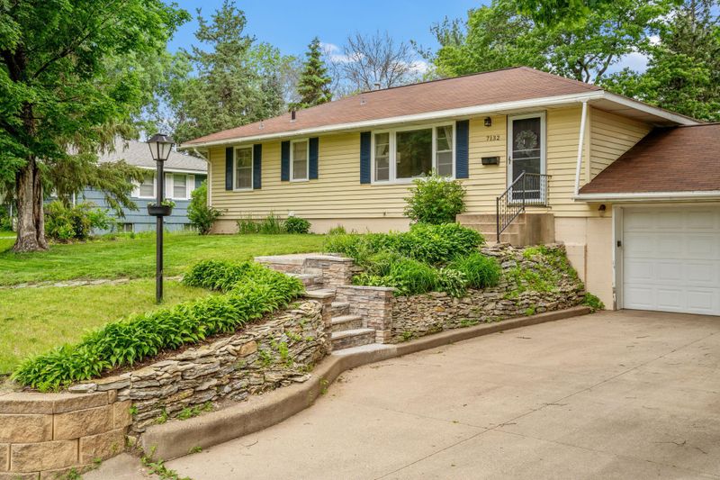 7132 Douglas Dr N, Brooklyn Park, MN 55429