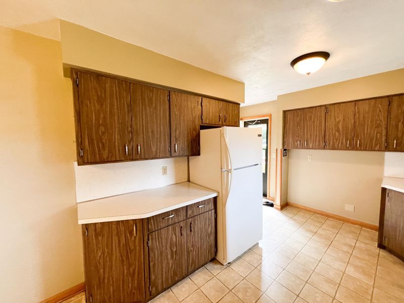 1623 Skyline Dr, Worthington, MN 56187