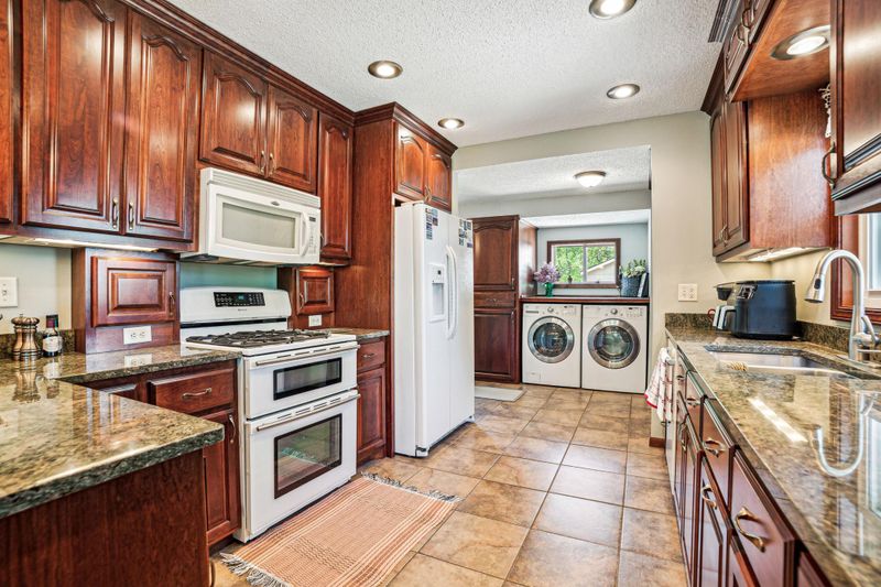 11231 Diamond Ave, Glencoe, MN 55336