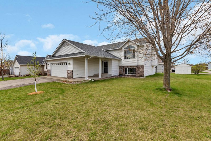 1302 Stone Ridge Rd, Sauk Rapids, MN 56379
