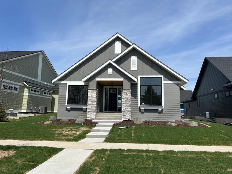 11472 Sunflower Ln N, Lake Elmo, MN 55042