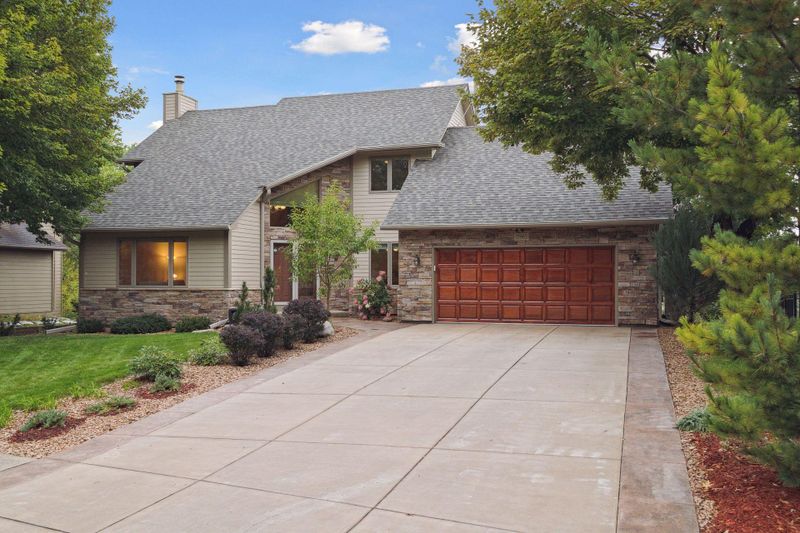 15965 Garden View Dr, Apple Valley, MN 55124
