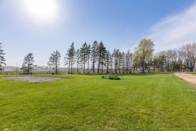 24548 Dodd Rd, Le Center, MN 56057