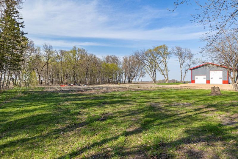 24548 Dodd Rd, Le Center, MN 56057