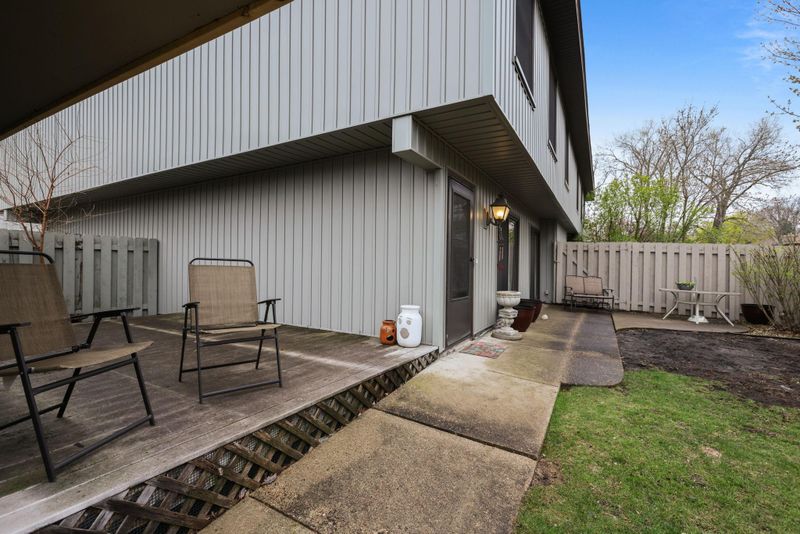 2424 Unity Ave N, Golden Valley, MN 55422