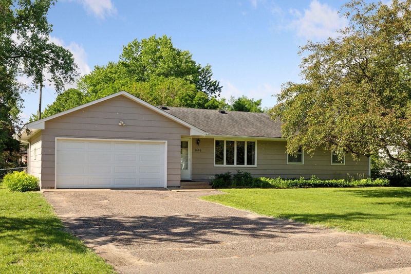 1640 75th Ave NE, Minneapolis, MN 55432