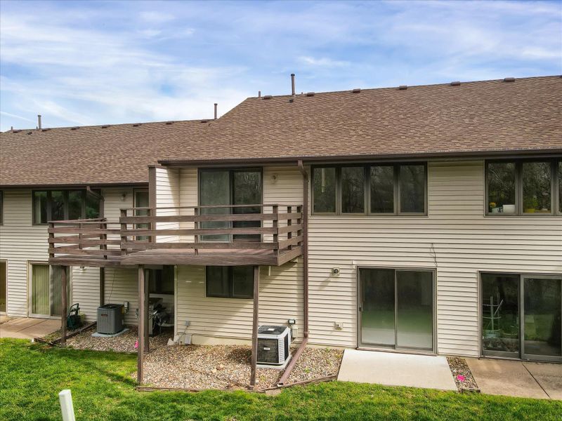 2010 Mesabi Ave E, Maplewood, MN 55109
