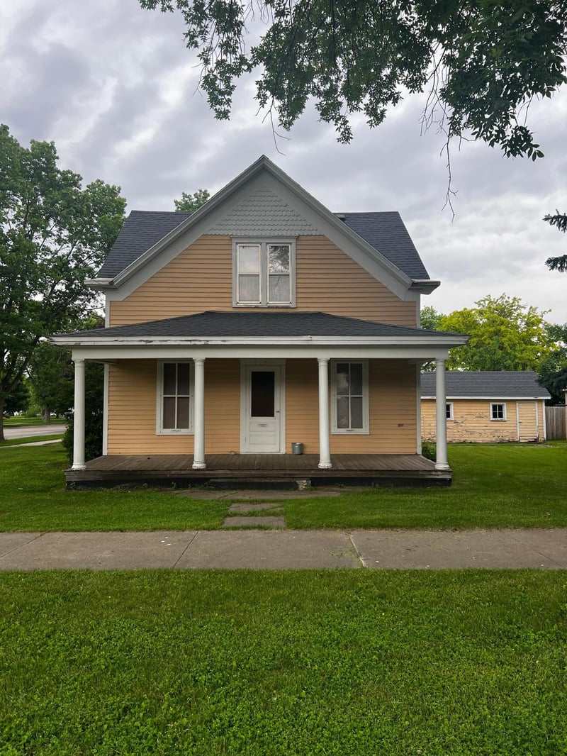 213 2nd St W, Canby, MN 56220