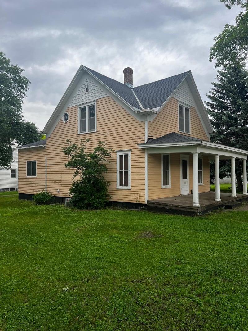 213 2nd St W, Canby, MN 56220
