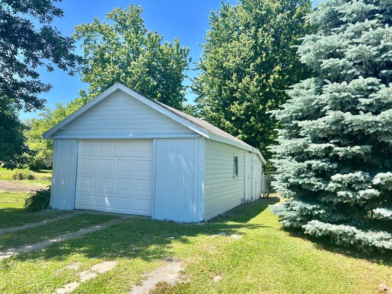 284 N Laurel Ave, Kilkenny, MN 56052