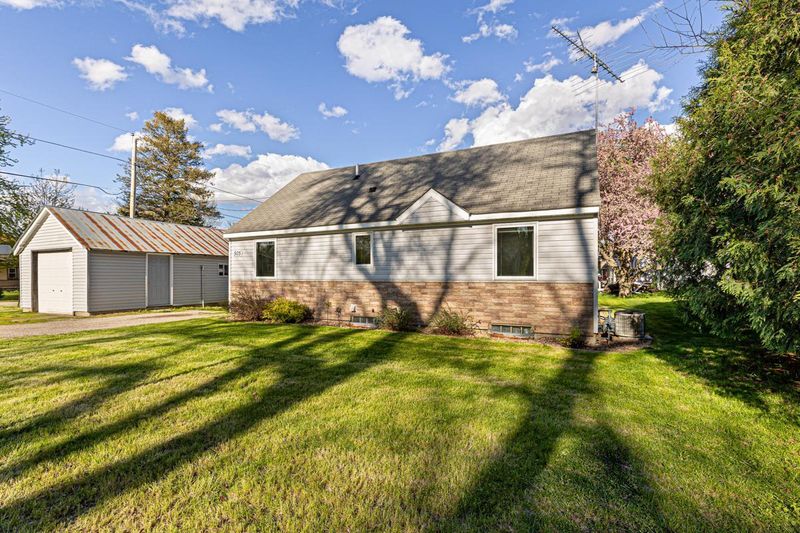 505 Birch Ave N, New Richland, MN 56072