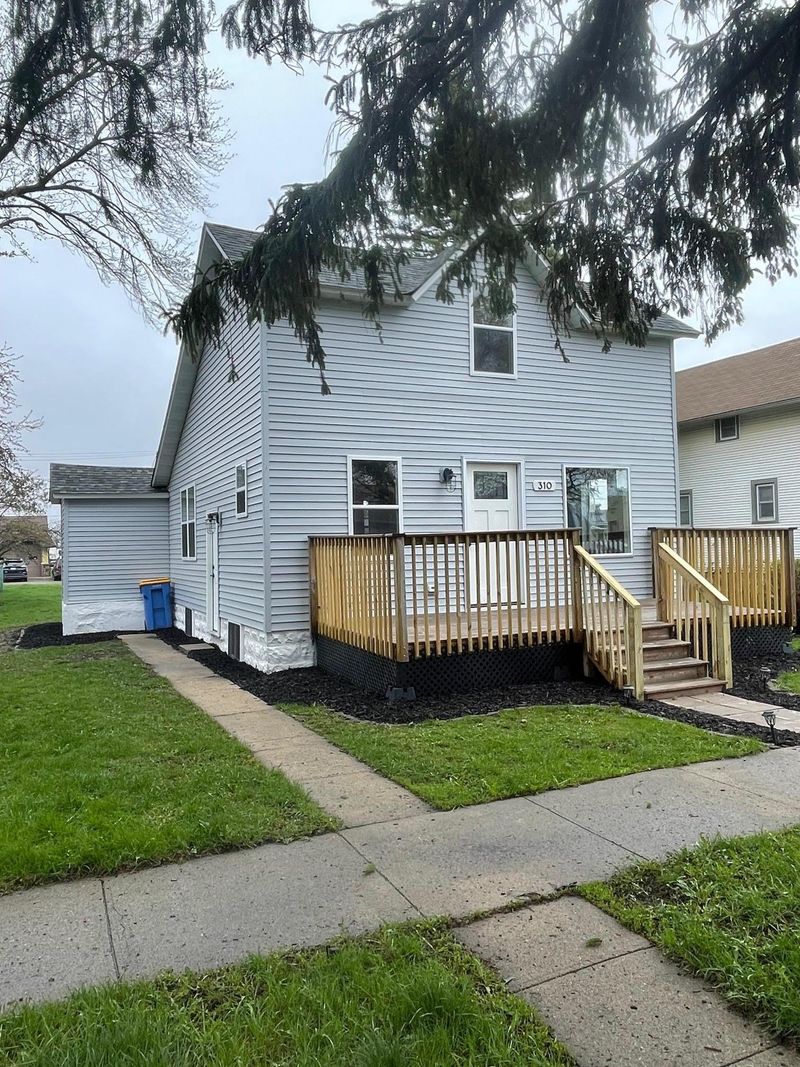 310 2nd St NE, Blooming Prairie, MN 55917