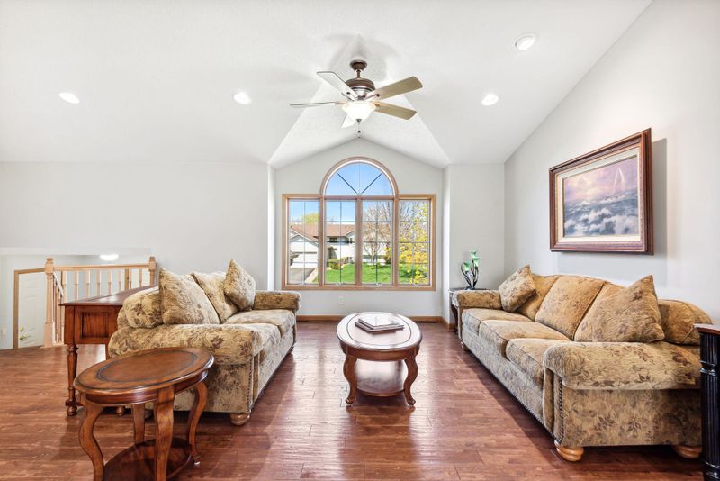 214 Ringneck Dr, Montrose, MN 55363