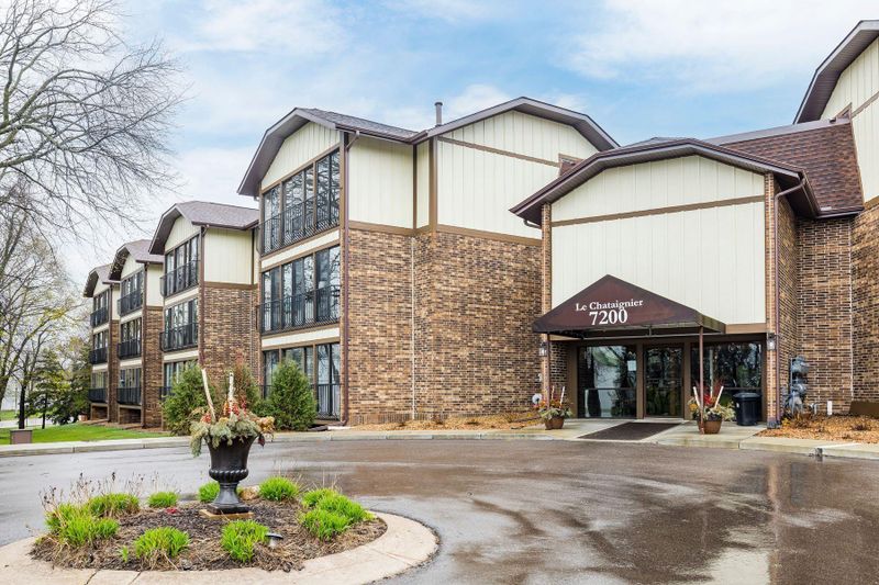 7200 Cahill Rd #204, Edina, MN 55439