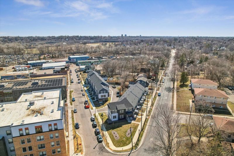 235 James Ave N, Minneapolis, MN 55405