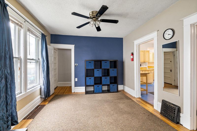 792 Juno Ave, Saint Paul, MN 55102