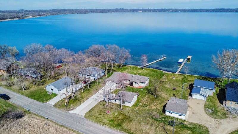 18708 N Ridge Dr, Glenwood, MN 56334