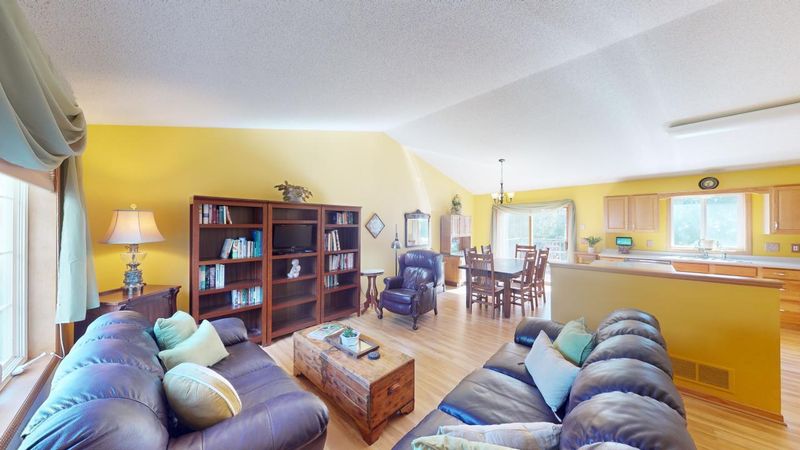 902 4th Ave NE, Byron, MN 55920