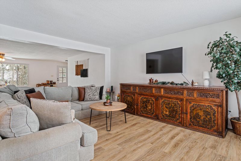 22896 Chapel Hill Rd, Cold Spring, MN 56320
