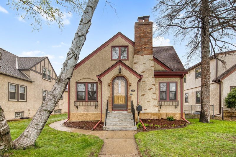 5349 10th Ave S, Minneapolis, MN 55417