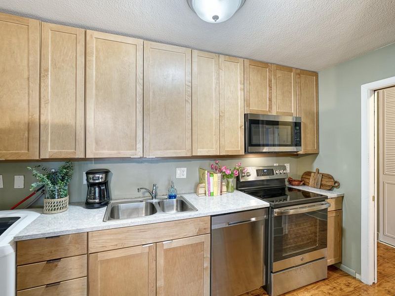 4014 15th Ave S #17B, Minneapolis, MN 55407