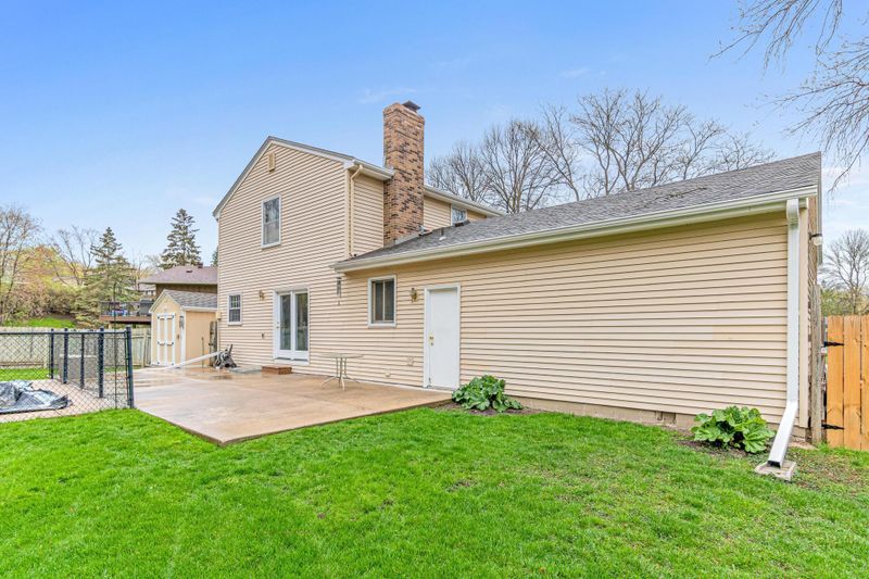 10221 Rich Cir, Bloomington, MN 55437
