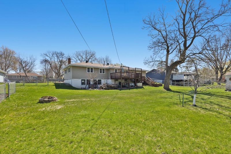13816 Thomas Ave S, Burnsville, MN 55337