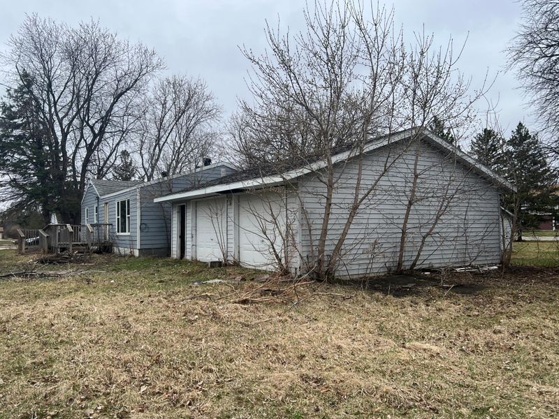 515 W Minnesota Ave, Mahnomen, MN 56557