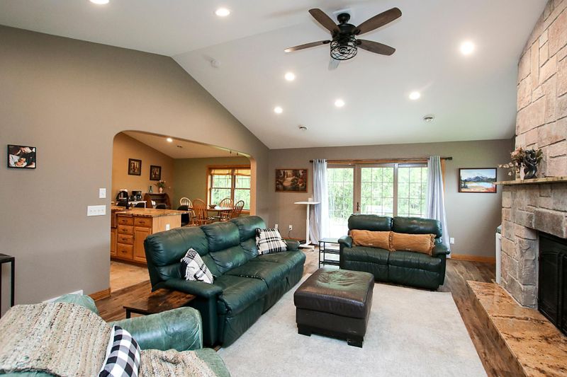 1410 Cedar Ln, Litchfield, MN 55355