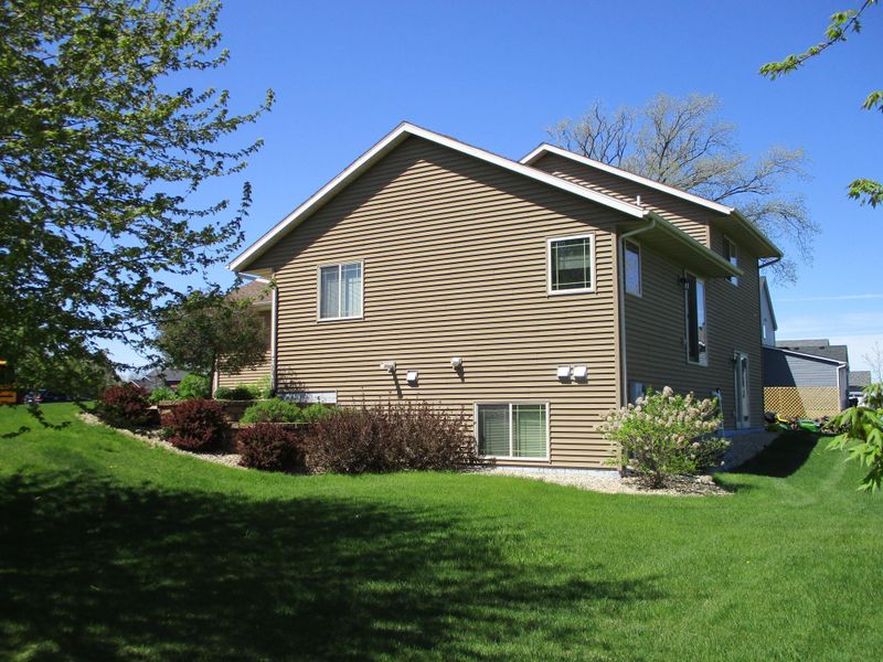 12298 Fletcher Dr, Rogers, MN 55374