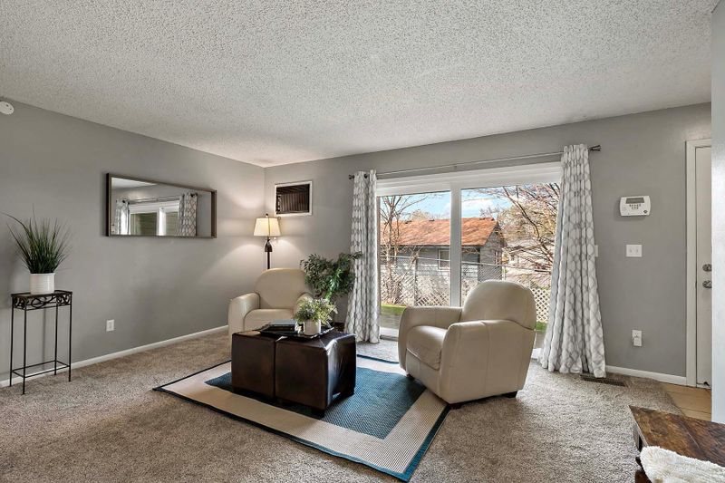 4476 Cinnamon Ridge Trl #A, Eagan, MN 55122
