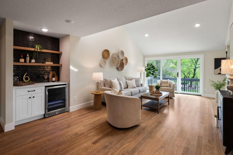 4108 Red Oak Rg, Minnetonka, MN 55345