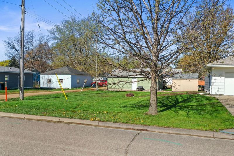 200 8th St, Farmington, MN 55024